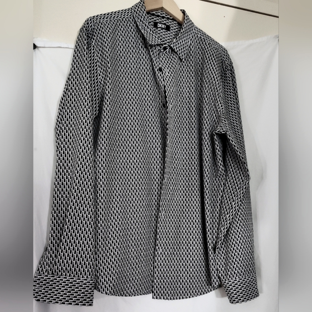DKNY MENS DRESS SHIRT SIZE L